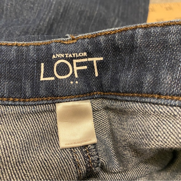 Ann Taylor Loft Womens Jeans sz 8 Blue Original Bootcut Stretch 31.5” Inseam - Picture 3 of 5